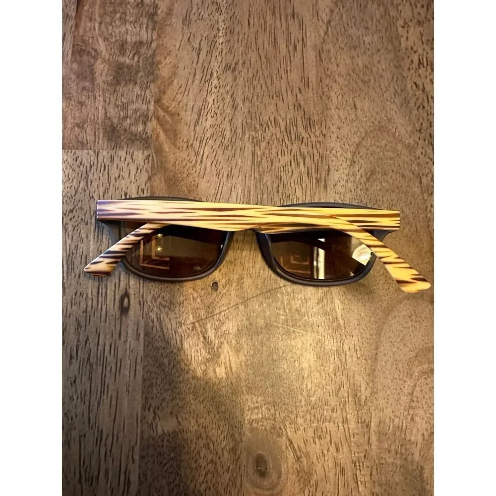 +4.00 sunglasses‎ with case